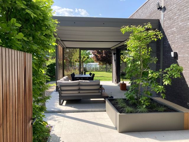Hoe uw tuin een luxe resort wordt met de juiste terrasoverkapping